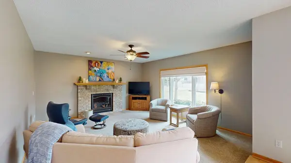 2413 Wilshire LN NE, Rochester, MN 55906
