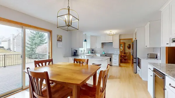 2413 Wilshire LN NE, Rochester, MN 55906