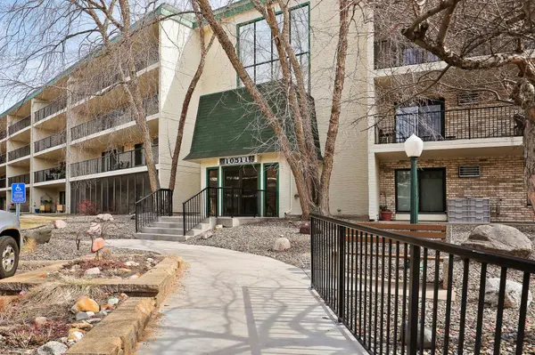 10511 Cedar Lake RD #212, Minnetonka, MN 55305