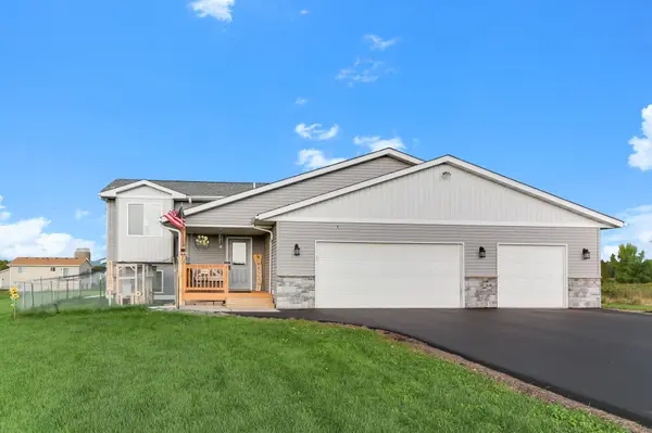 48076 Autumn CT, Stanchfield, MN 55080