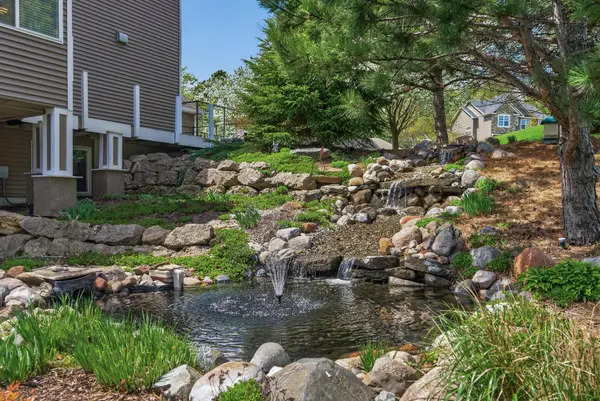 19660 Ireland WAY, Lakeville, MN 55044