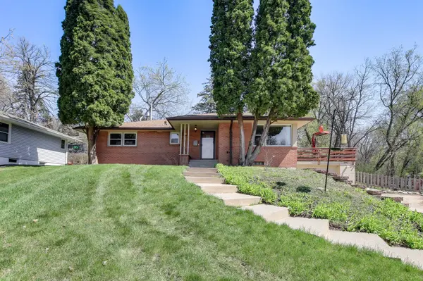 1082 Prior AVE S, Saint Paul, MN 55116
