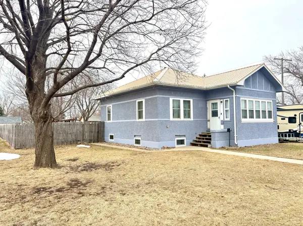 806 Ring AVE N,  Canby,  MN 56220