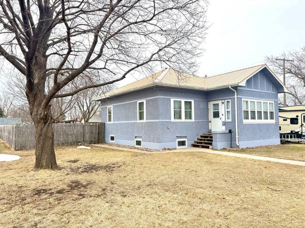806 Ring AVE N,  Canby,  MN 56220