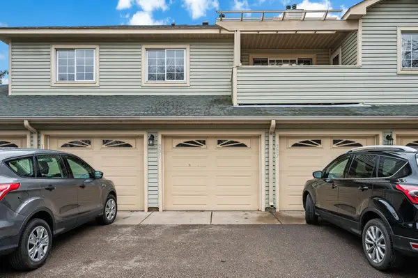 9805 Palm ST NW #201, Coon Rapids, MN 55433