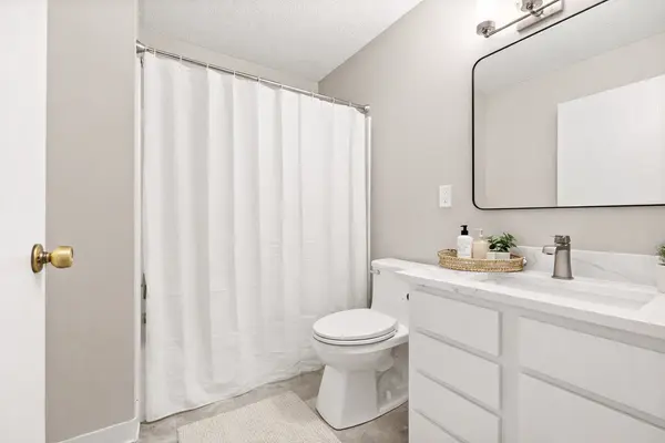 7601 W 101st ST #215, Bloomington, MN 55438