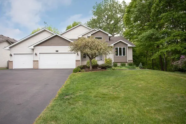 601 Sterling ST S, Maplewood, MN 55119