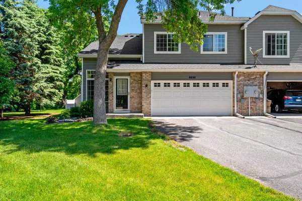 8839 Hastings CIR NE,  Blaine,  MN 55449