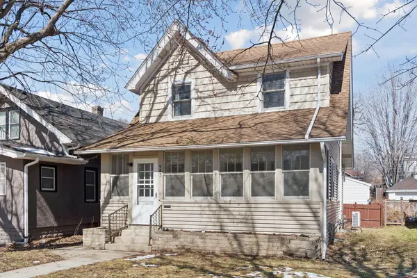 943 Wakefield AVE, Saint Paul, MN 55106