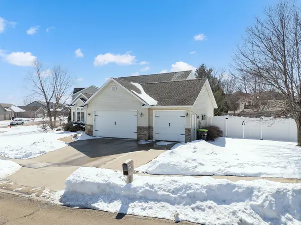 1973 Century Valley RD NE, Rochester, MN 55906