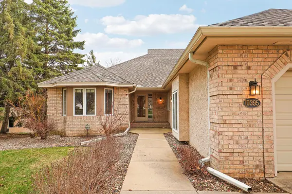 10395 Fawns WAY, Eden Prairie, MN 55347