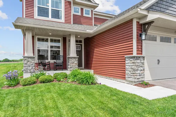 1578 Edgebrook LN, Carver, MN 55315
