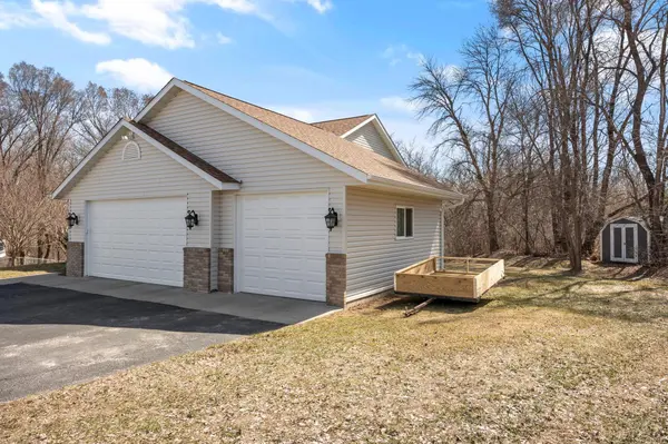 670 6th ST SE, Cokato, MN 55321