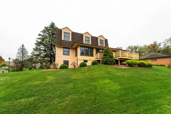 1138 Tiffany PT, Eagan, MN 55123