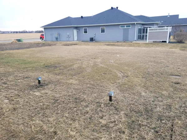 2308 36th AVE S, Moorhead, MN 56560