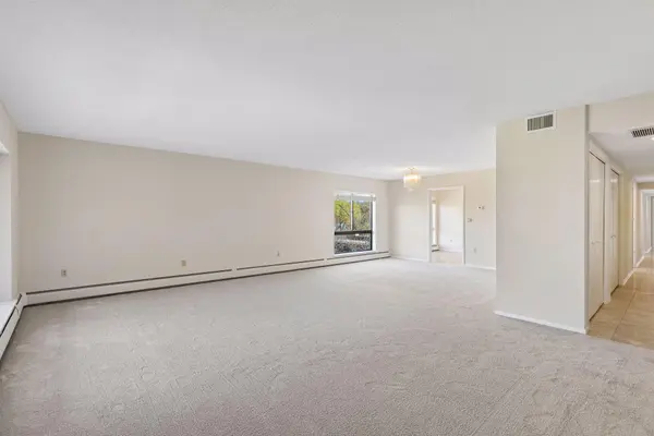2221 Youngman AVE #501, Saint Paul, MN 55116