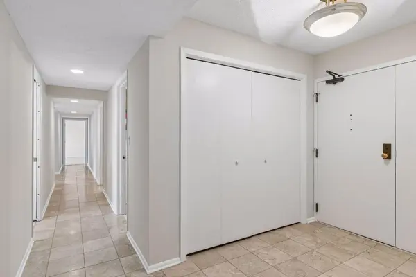 2221 Youngman AVE #501, Saint Paul, MN 55116