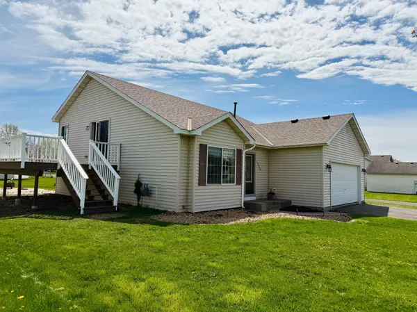 1330 Hunter Hill DR, Hammond, WI 54015