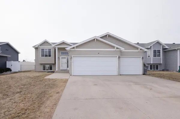 4241 17th ST S, Moorhead, MN 56560