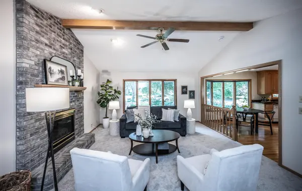5409 Miracle LN, Minnetonka, MN 55345