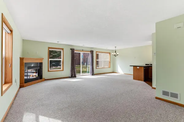 2068 Shryer CT E, North Saint Paul, MN 55109