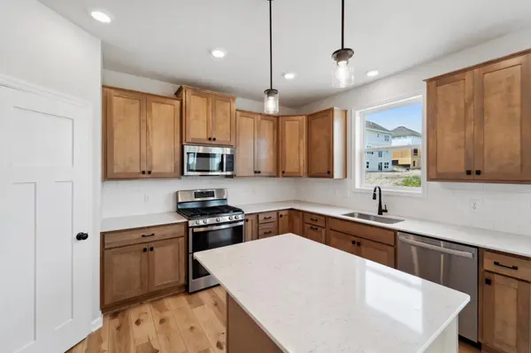 6576 Wolfberry Curve, Minnetrista, MN 55331