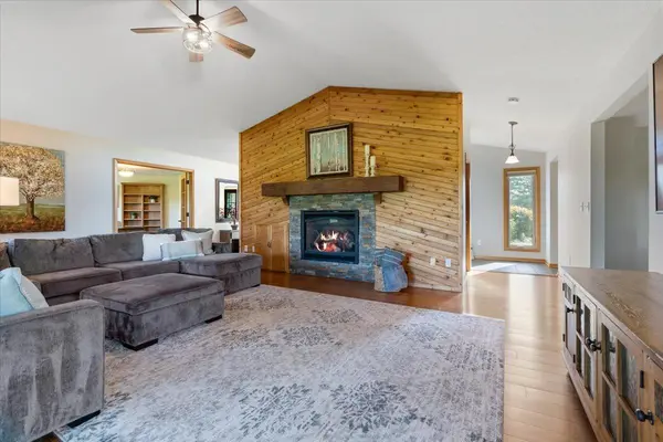 1200 Game Farm CIR, Minnetrista, MN 55364
