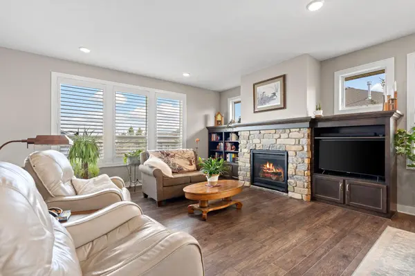 5189 Sundial CT, Woodbury, MN 55129