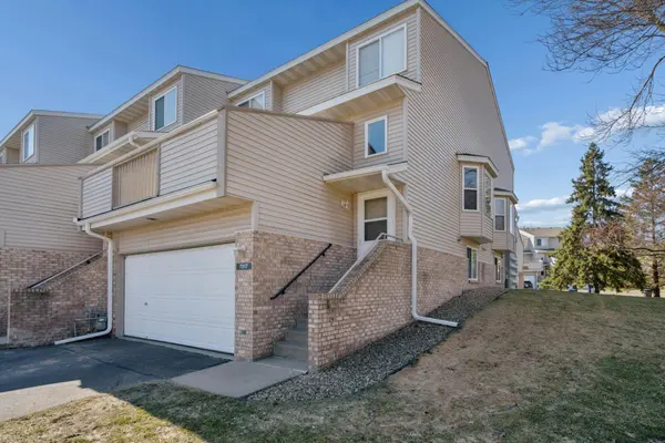 7317 Bond WAY, Inver Grove Heights, MN 55076