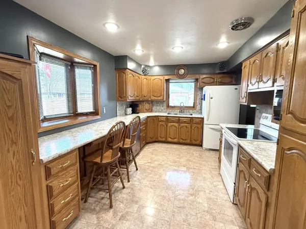 127 4th ST NW, Clara City, MN 56222