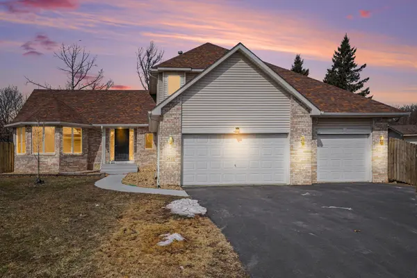 2431 Tevlin CT E, Maplewood, MN 55119