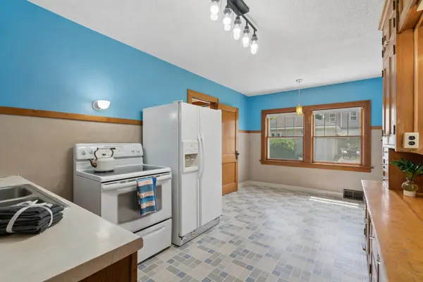 950 Hawthorne AVE E, Saint Paul, MN 55106