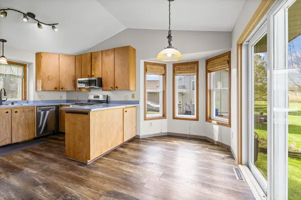 12484 Independence AVE, Savage, MN 55378