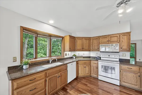 1778 Green Crest DR, Victoria, MN 55386