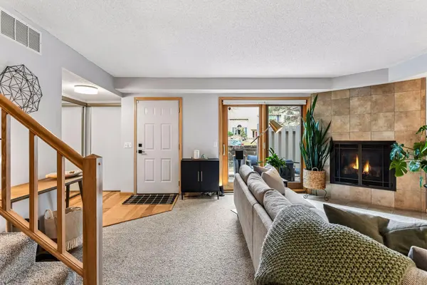 18721 Clear View CT, Minnetonka, MN 55345