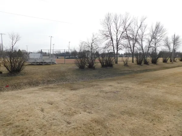 519 2nd ST NW, Dilworth, MN 56529