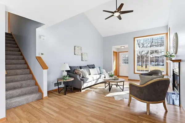 8813 Hastings CIR NE, Blaine, MN 55449