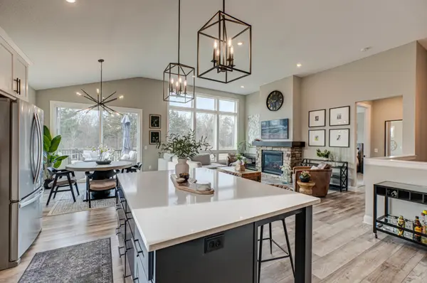 1446 Lee CIR, Hudson, WI 54016