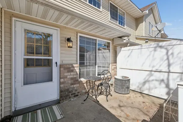 1763 Riverwood DR #71, Burnsville, MN 55337