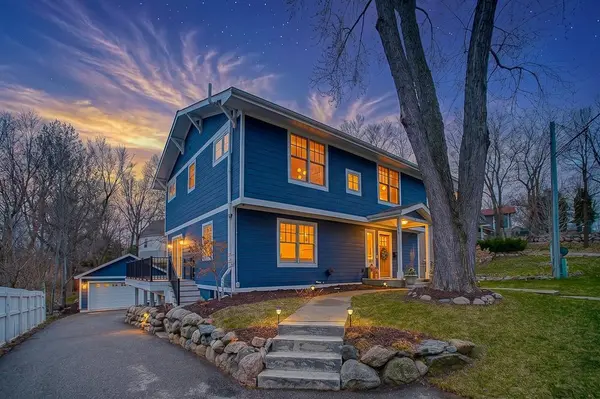 121 Courtland ST, Excelsior, MN 55331