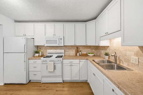 4860 Park Commons DR #211, Saint Louis Park, MN 55416