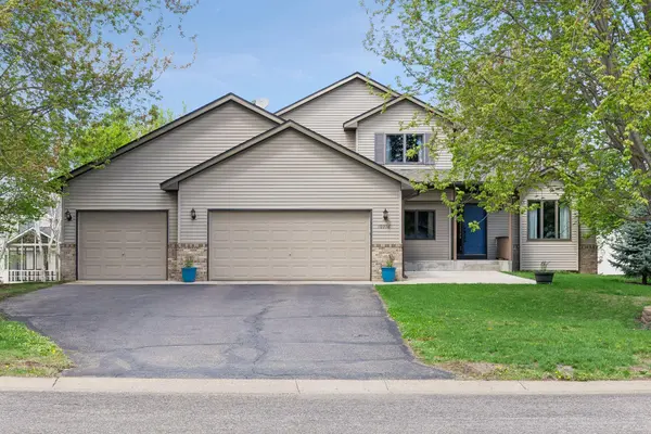 10916 Timberline DR N, Champlin, MN 55316