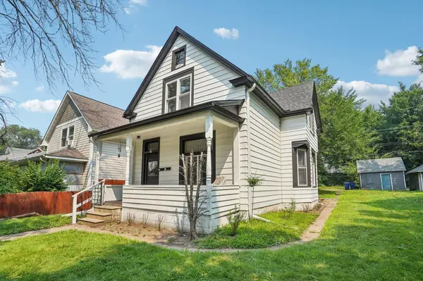 587 Cook AVE E, Saint Paul, MN 55130