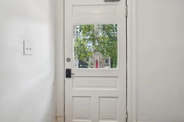 587 Cook AVE E, Saint Paul, MN 55130