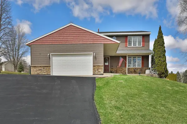 6221 Townsview LN SE, Rochester, MN 55904