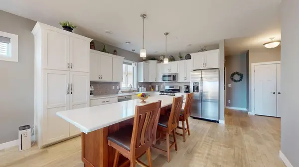 638 Shardlow PL NE, Byron, MN 55920