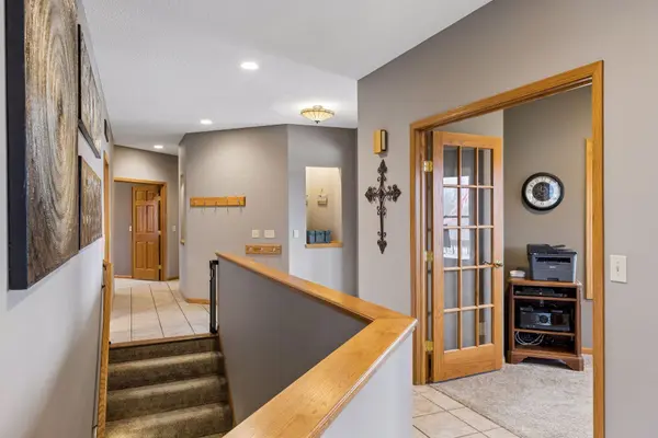 677 Kinney RD, Hudson, WI 54016