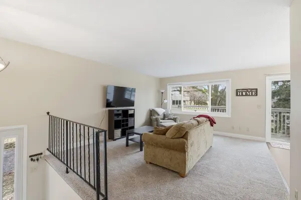 1509 W 140th ST, Burnsville, MN 55337