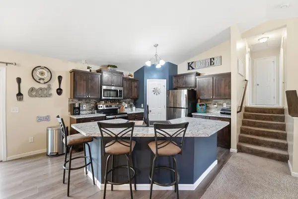 700 Horseshoe LN, Braham, MN 55006