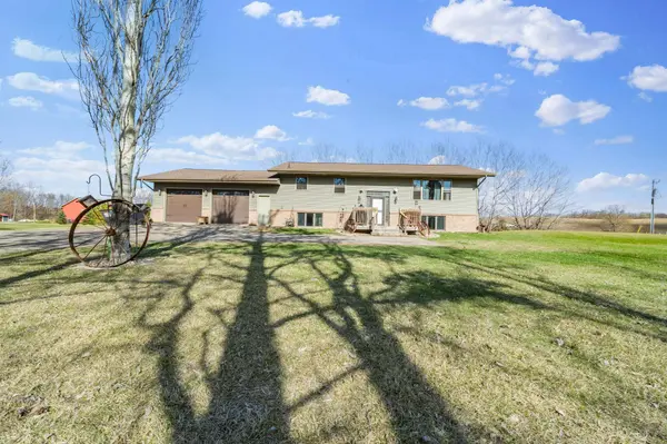 11048 Alcott DR, Sauk Centre, MN 56378